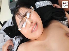 眼鏡顔射物語　定時を過ぎたら高飛車女上司と2人きりのサービス残業　サンプル画像13